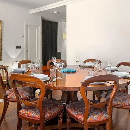 Versalles - The Collection * San Sebastián